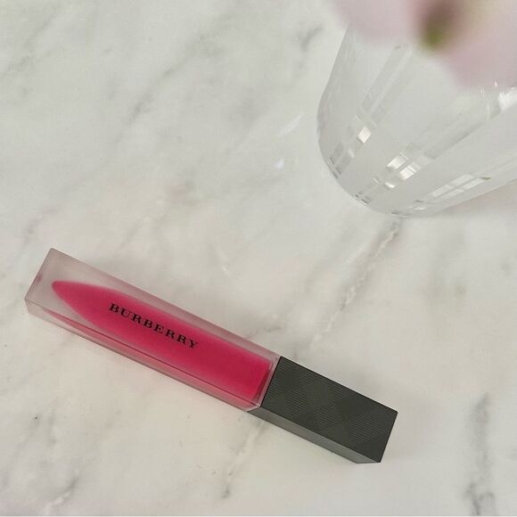 Burberry Lip Velvet Magenta 33 Lip Color Matte Gloss Pink New - Picture 1 of 5